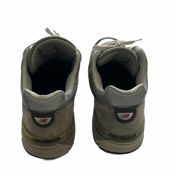 New Balance 990 V4 - Picture 2 of 7